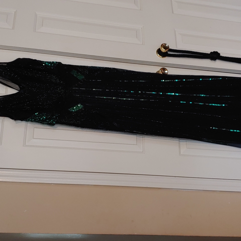 Gown Aidan Mattox  Size 8 black and green